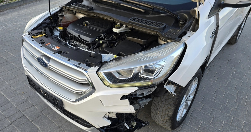 Ford Kuga cena 53700 przebieg: 107000, rok produkcji 2017 z Szczecinek małe 277